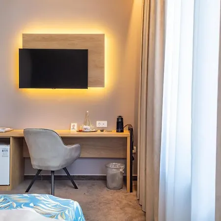 Joyme Hotel 3*