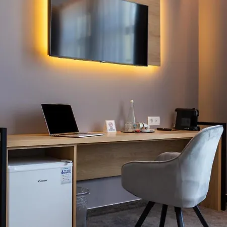 Joyme Hotel 3*